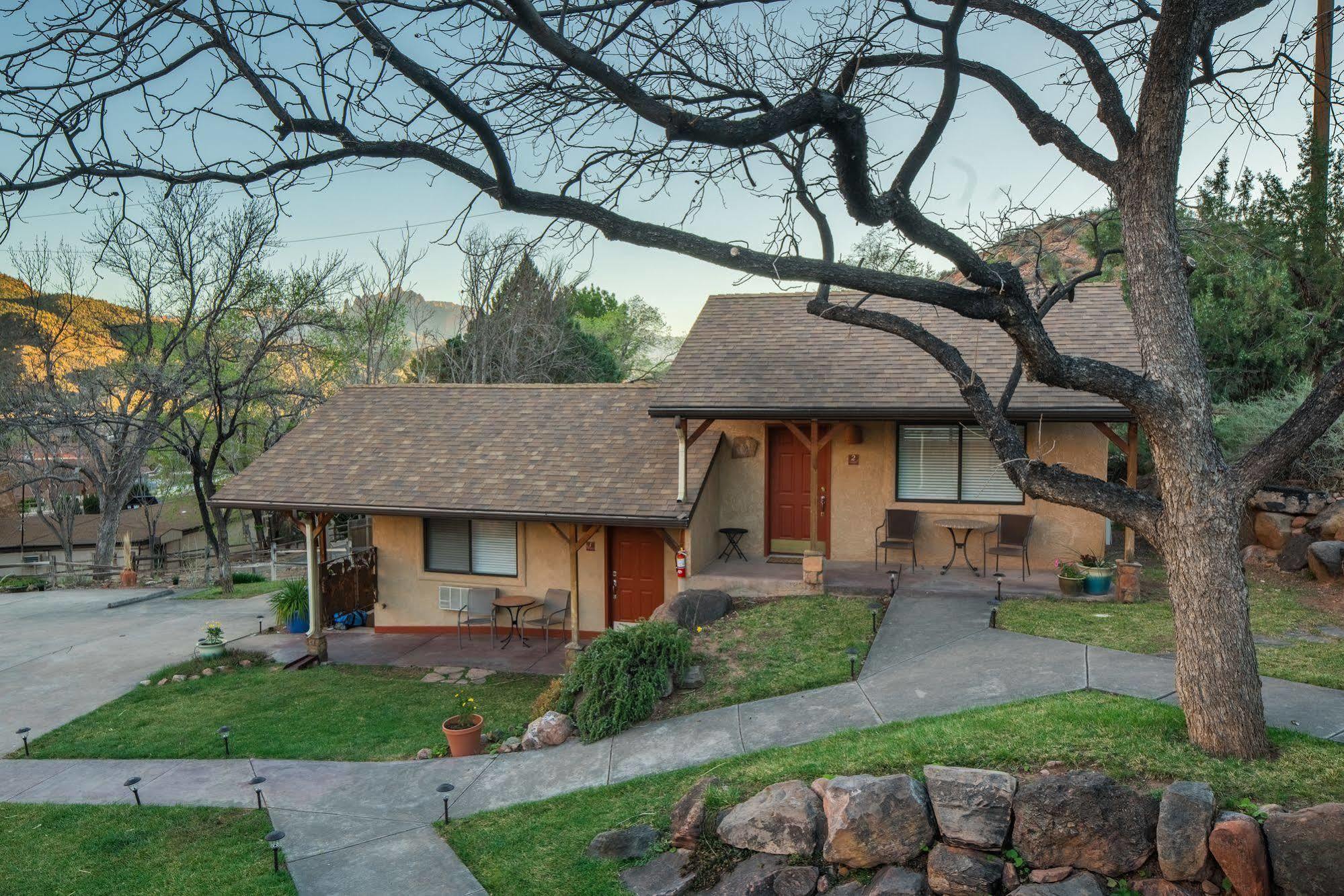 ספרינגדייל Red Rock Inn Cottages מראה חיצוני תמונה